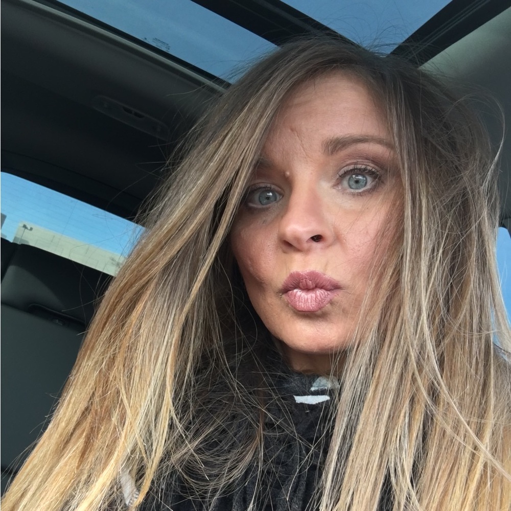 Meet your Posher, Maria